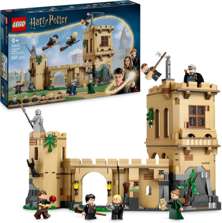 LEGO Harry Potter Hogwarts Castle Flying Lessons Set