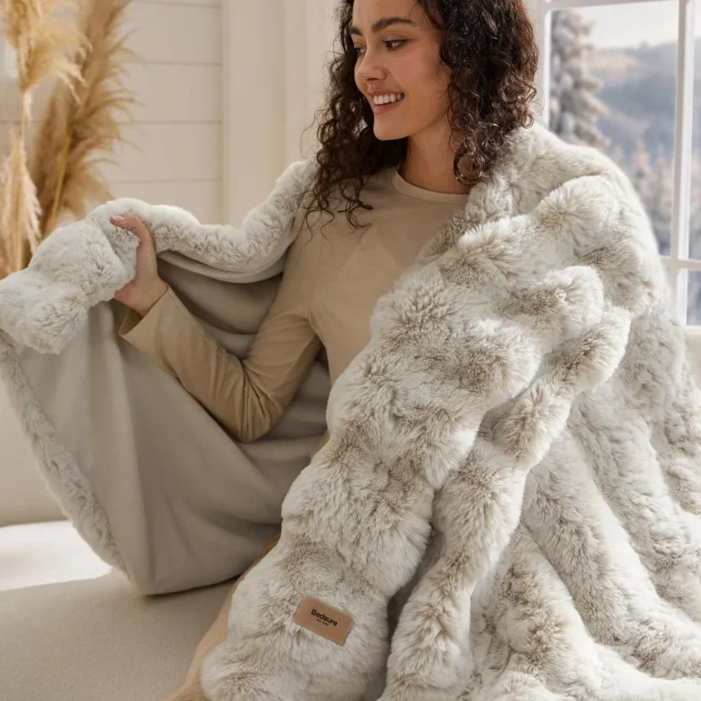 Bedsure Faux Fur Throw Blanket Soft Thick Blanket Beige 130x150cm