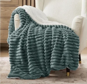 Bedsure Sherpa Fleece Throw Blanket Thick Blanket Dark Green 150x200cm