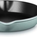 Le Creuset Signature Enamelled Cast Iron Deep Skillet with Helper Handle and Two Pouring Lips, for All Hob Types and Ovens, 26cm, 2 Litre, Sea Salt