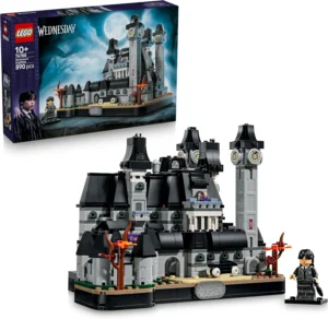 LEGO Wednesday Nevermore Academy 76788