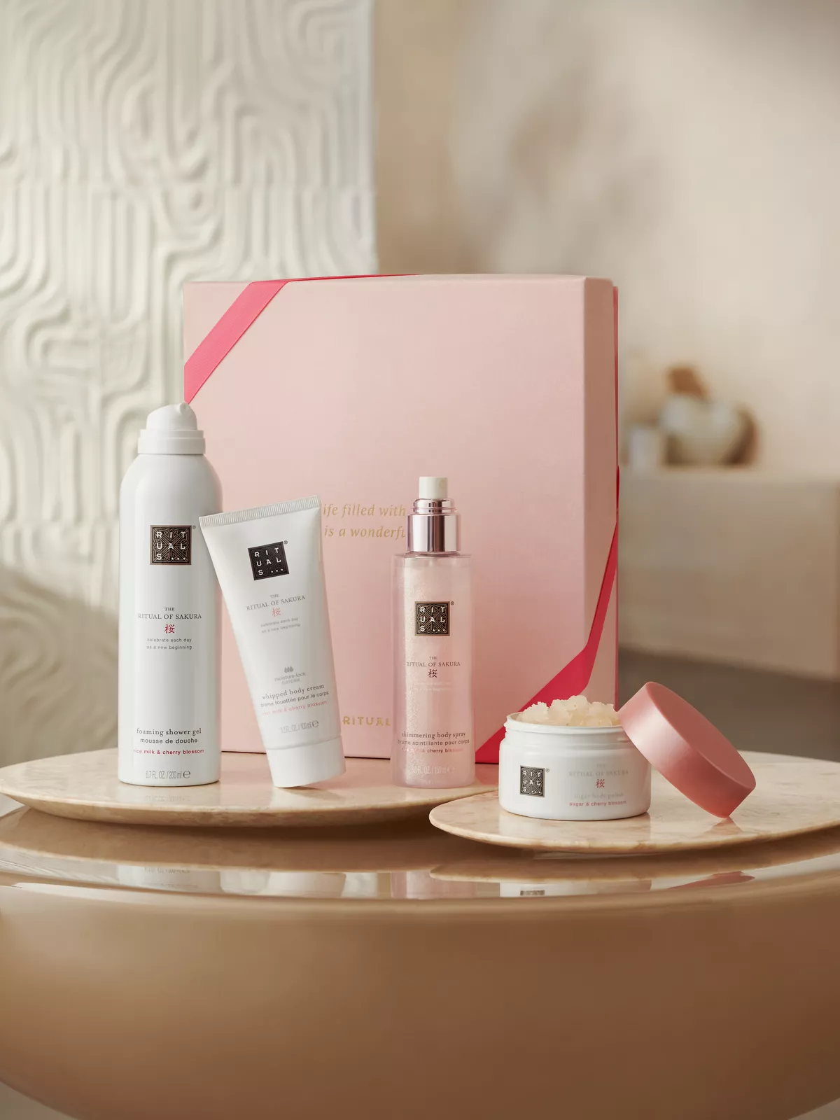 The Ritual of Sakura Medium Gift Set 2026